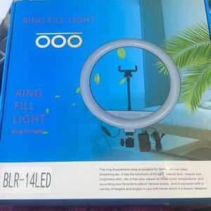 Ring light with stand